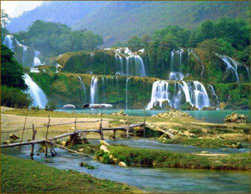 Vẻ đẹp của suối nước nóng Kim Bôi