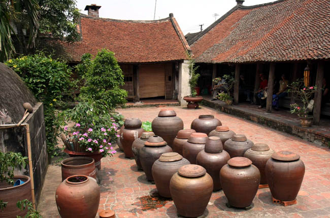 Sân tương ở làng cổ Đường Lâm