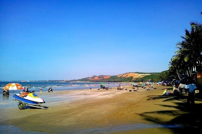 Tour du lịch Phan Thiết 1 Ngày- Du khách ghé thăm Hòn Rơm