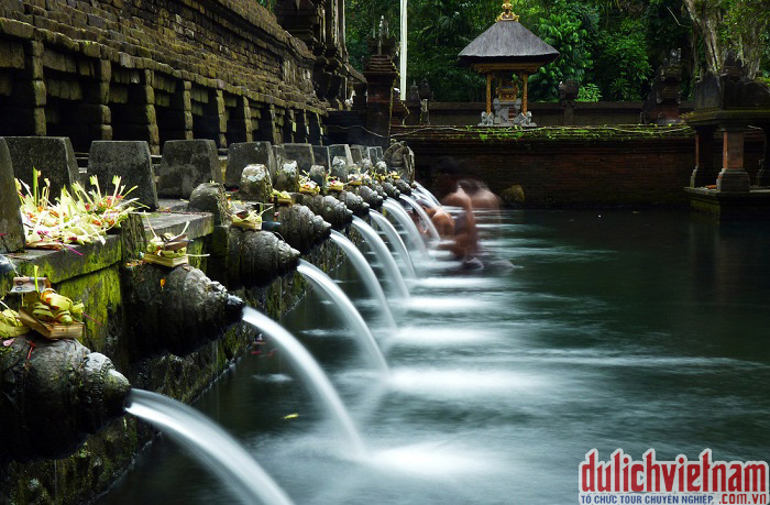 Suối thần Tampak