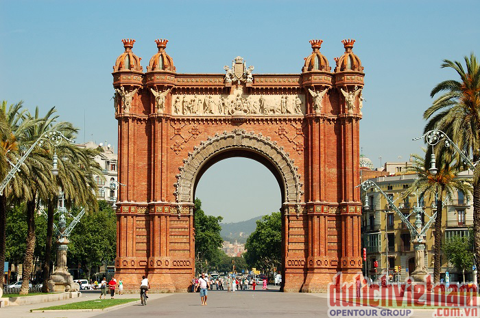 Khải Hoàn Môn (Arc De Triomphe) – biểu tượng lịch sử của Pháp