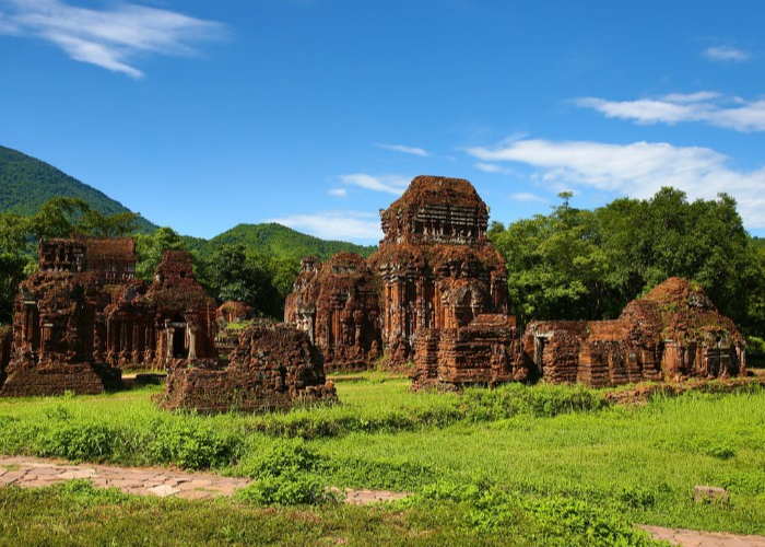 Thánh địa Mỹ Sơn - Dấu ấn Chăm Pa trong tour Đà Nẵng 5 ngày 4 đêm