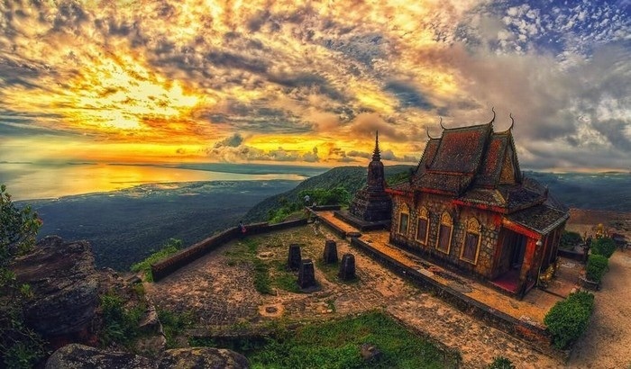 Chùa Năm thuyền