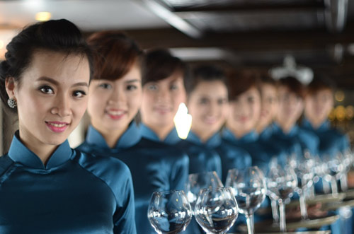 Truyền thông Tây Ban Nha ca ngợi Paradise Cruises Hạ Long