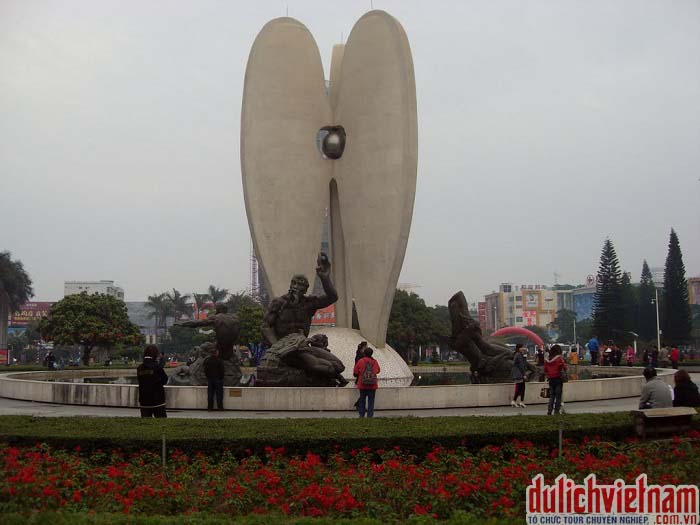 Quảng trường Ngọc Trai