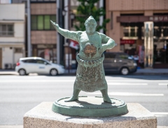  Ghé thăm thủ phủ Sumo của Nhật Bản - khu phố Ryogoku 