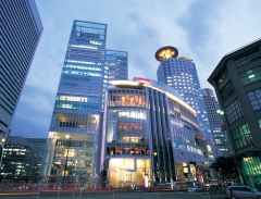 Herbis Plaza - lạc vào thế giới siêu hàng hiệu giữa Osaka