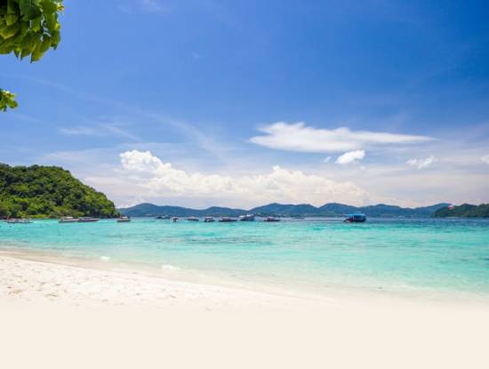 Ngắm san hô và khám phá đại dương tại hòn đảo mộng Coral Island