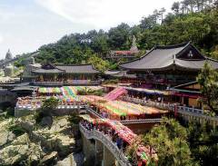 Ghé thăm ngôi chùa cổ Haedong Yonggungsa 600 năm tuổi ở Busan