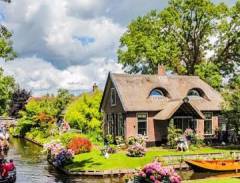 Khám phá Ngôi làng Cổ tích Giethoorn tuyệt đẹp ở Hà Lan