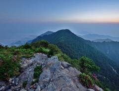 Đỉnh Cheonwangbong hùng vĩ, mê mẩn lòng người ở Gyeongsang Nam Hàn Quốc
