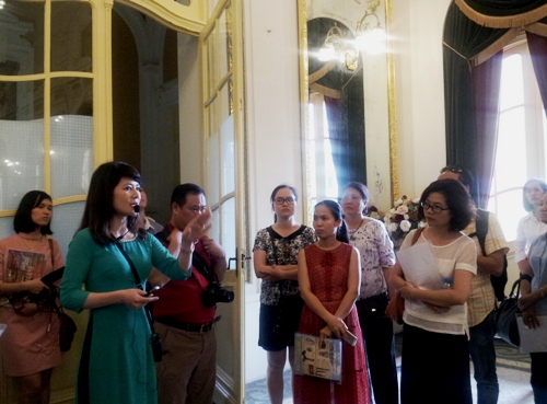 tour tham quan nhà hát lớn tour tham quan nhà hát lớn