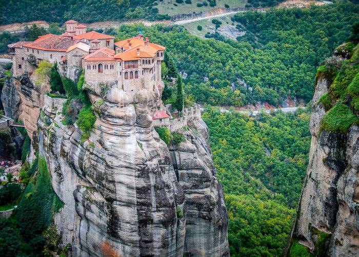 Du Lịch Hy Lạp: HCM - Meteora - Delphi - Athens - Santorini - Mykonos 8 Ngày