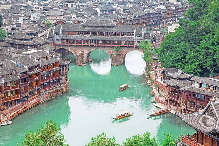 Du Lịch Trung Quốc: Hà Nội - Phượng Hoàng Cổ Trấn - Trương Gia Giới 6 Ngày Bay China Southern Airlines