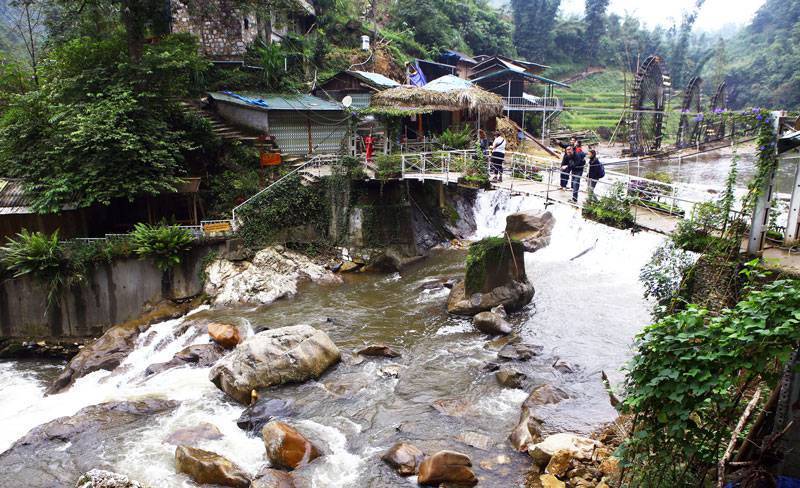 Tour du lịch Miền Bắc 4N3Đ: Từ HCM - Hà Nội - Sapa - Chinh Phục Đỉnh Fansipan - Cầu Kính Rồng Mây, Bay VJ
