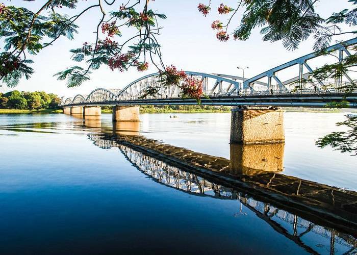 Du Lịch Xuyên Việt: Hà Nội - Đà Nẵng - Huế - Hội An - Quảng Bình - Nha Trang - Đà Lạt - Tphcm - Bến Tre - Cần Thơ - Cà Mau - Châu Đốc - Sóc Trăng 15 Ngày