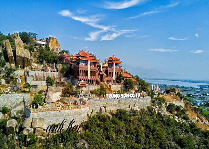Tour Du Lịch Vịnh Vĩnh Hy: HCM - Khám Phá Vùng Vịnh Ninh Chữ - Vĩnh Hy 2 Ngày