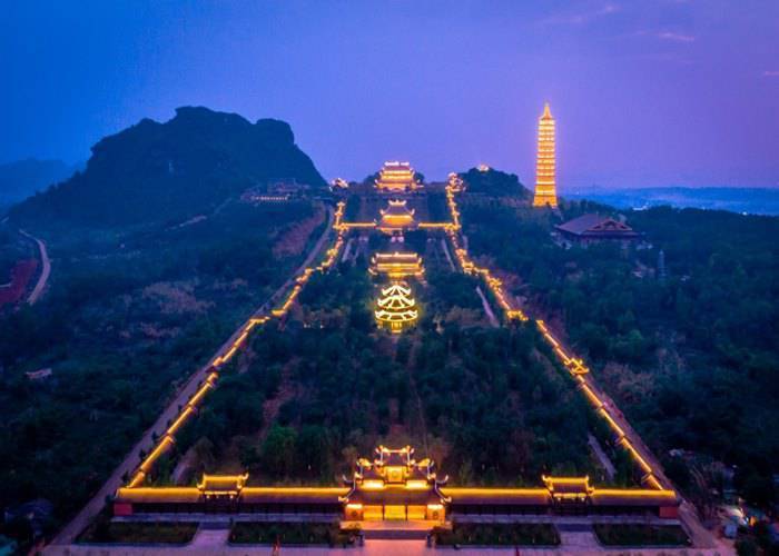 Du Lịch Bái Đính Về Đêm - Động Thiên Hà 2 Ngày 1 Đêm