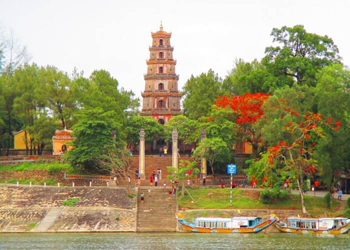Du Lịch Huế: Huế - Làng Thủy Biều 1 Ngày