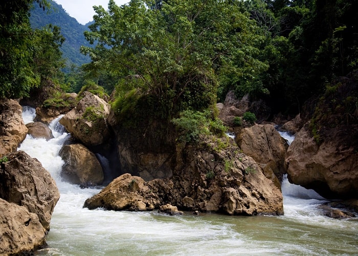 Tour du lịch Miền Bắc 3N2Đ: Từ Hà Nội - Hồ Ba Bể - Thác Bản Giốc - Động Ngườm Ngao - Hang Pác Pó, Xe ô tô