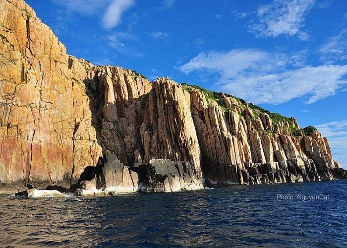Du Lịch Miền Trung: HCM - Ninh Chữ - Thác Trên Biển Hang Rái - Vịnh Vĩnh Hy - Chiêm Ngưỡng San Hô 2 Ngày + Tàu Hoả