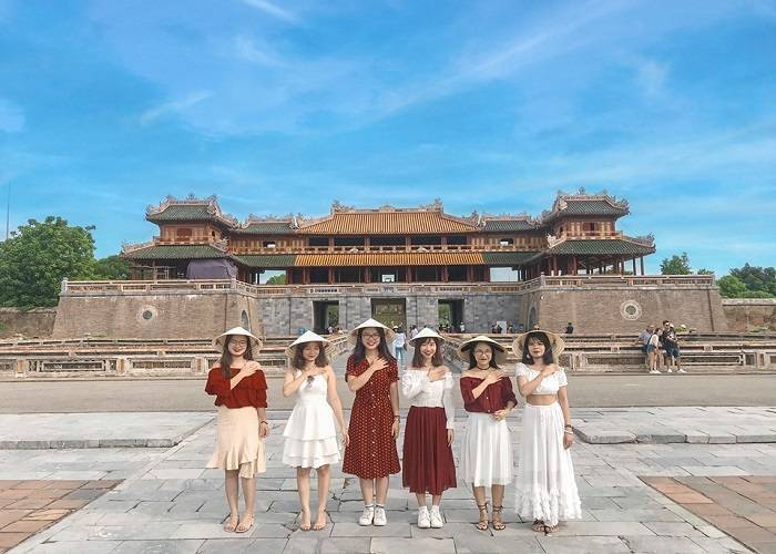 Du Lịch Miền Trung: Hà Nội - Cố Đô Huế - Đà Nẵng - Hội An - Chùa Linh Ứng 5 Ngày, Tàu Lửa Giường Nằm + KS 4, 5*