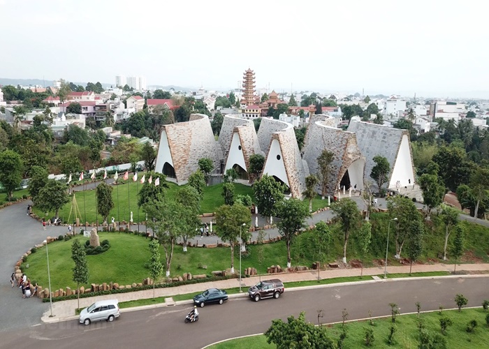 Du lịch Tây Nguyên: Sài Gòn - Đắk Lắk - Pleiku - Gia Lai 4 Ngày 