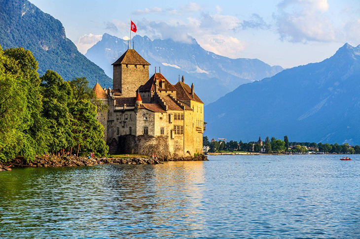 Du Lịch Châu Âu: Hà Nội - Miền nam nước Pháp - Monaco - Làng oải hương Valensole - Interlaken - Thuỵ Sĩ  - Ý - Vatican 12 Ngày Bay Turkish Airlines 
