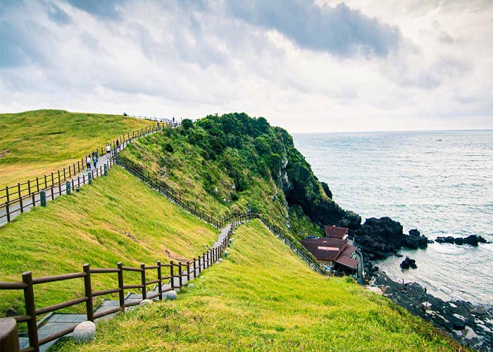 Du Lịch Hàn Quốc: HCM - Seoul - Đảo Jeju - Everland - Nami 6 Ngày, Bay Asiana Airlines (OZ) 5* + KS 4*