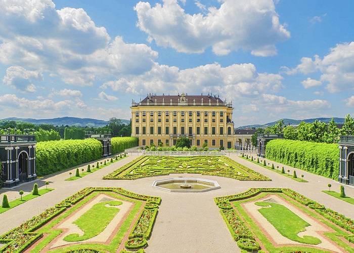 Du Lịch Đông Âu: HCM - Séc - Ba Lan - Hungary - Áo 12 Ngày, Bay CI + KS 4*