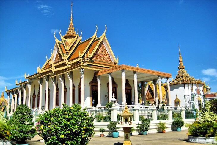 Du lịch Campuchia: Hà Nội - Siem Reap - Đảo Koh Rong Saloem - Phnompenh 5 Ngày Bay Angkor Cambodia Air