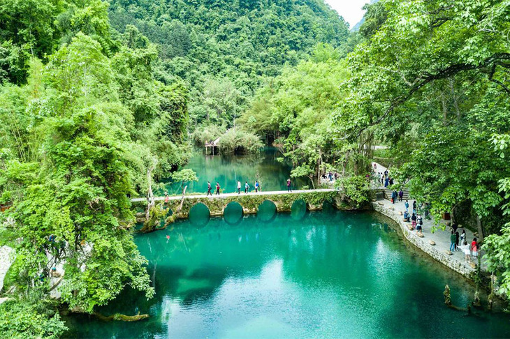 Du Lịch Trung Quốc: Hà Nội - Quý Dương - Tiểu Thất Khổng - Đan Trại - Thiên Hộ Miêu Trại - Thung Lũng Sajin - Thanh Nham Cổ Trấn 6 Ngày Bay Colorful Guizhou Airlines