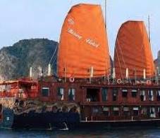 Tour du thuyền Hạ Long: Du thuyền Violet Hạ Long 2 Ngày