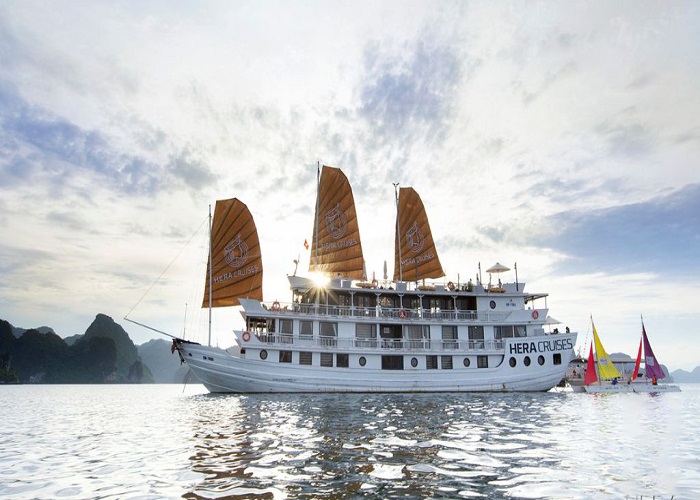 Tour du thuyền 5* Hera Grand Luxury 2N1Đ ngủ đêm trên Vịnh Hạ Long