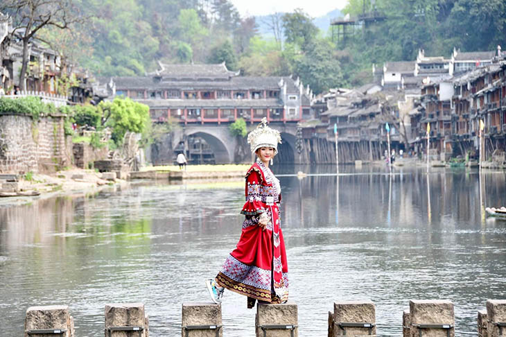 Du Lịch Trung Quốc: Hà Nội - Nghi Xương - Đập Tam Hiệp - Trương Gia Giới - Thất Tinh Sơn - Phượng Hoàng Cổ Trấn 6 Ngày Bay Qingdao Airlines