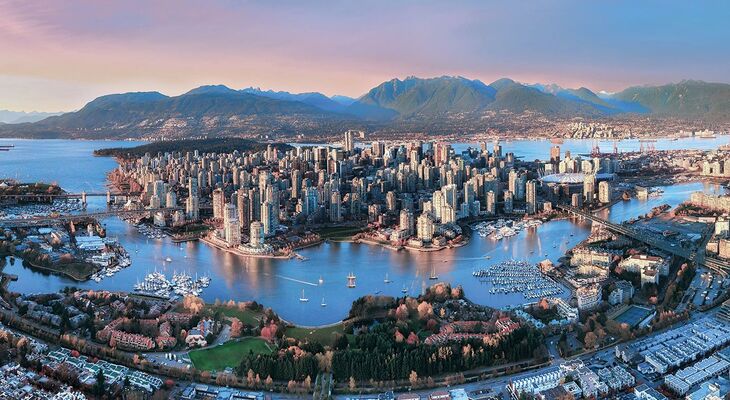Liên Tuyến Canada Đông Tây Mùa Thu Vàng: Hà Nội - Niagara Falls - Toronto - Kingston - Ottawa - Quebec - Vancouver - Sea To The Sky - Squamish 11 Ngày Bay Eva Air 5*