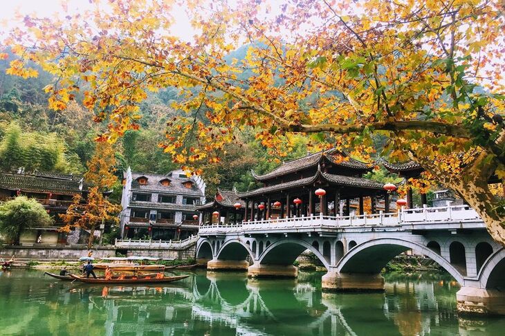 Du Lịch Trung Quốc: Hà Nội - Phượng Hoàng Cổ Trấn - Trương Gia Giới - Ân Thi 6 Ngày Bay West Air
