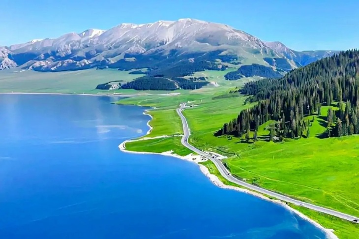 Du Lịch Trung Quốc: Hà Nội - Urumqi - Cao tốc Sa mạc - Bãi Ngũ Sắc - Burqin - Hồ Kanas - Thành Phố Ma Quỷ Urho - Hồ Sayram - Cầu Guozigou - Yining 9 Ngày Bay Shenzhen Airlines 