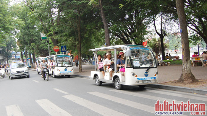 Xe điện chở khách đi du lịch